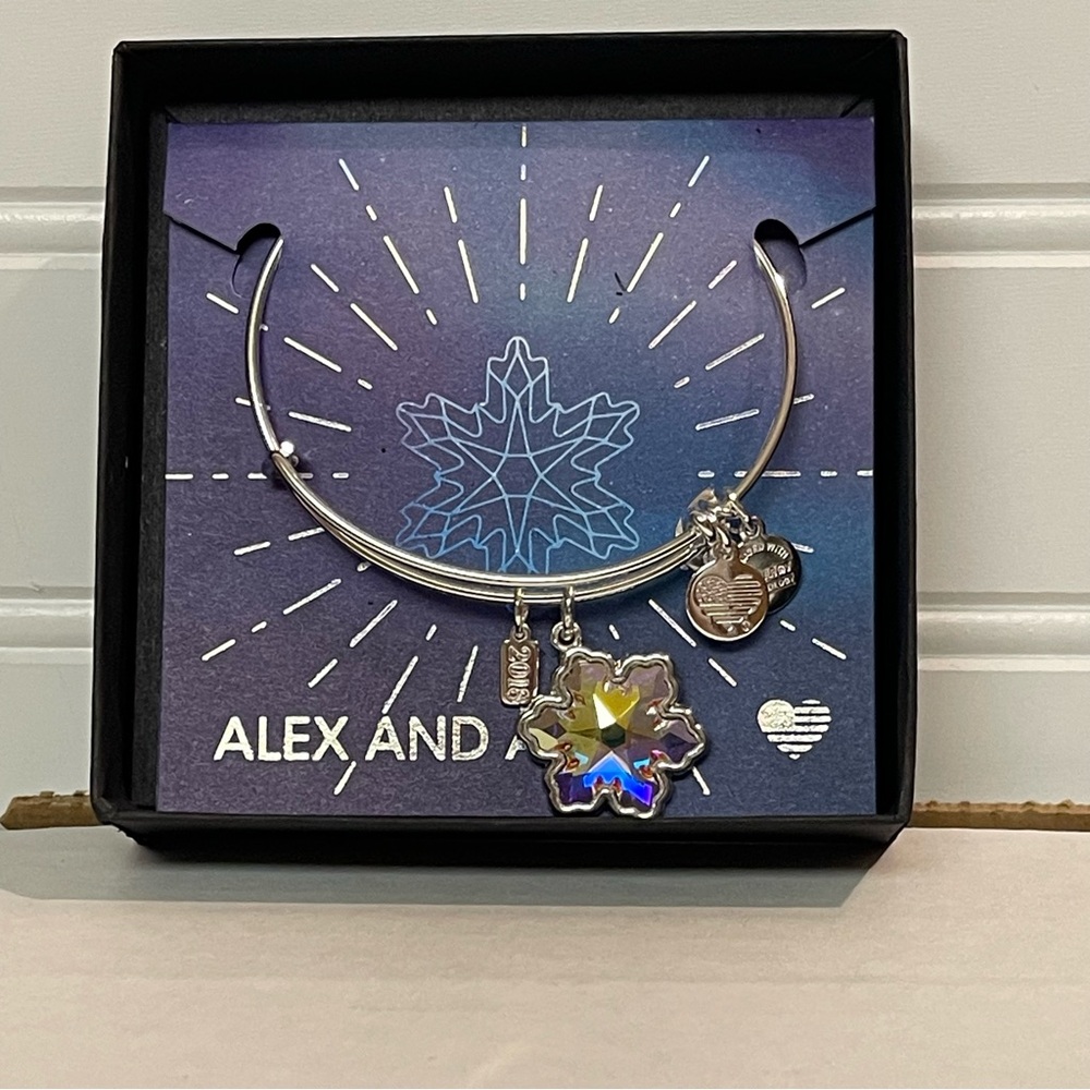 Alex and Ani NWTBX 2016 Crystal Snowflake Bangle Bracelet 3 Charms Shiny Finish